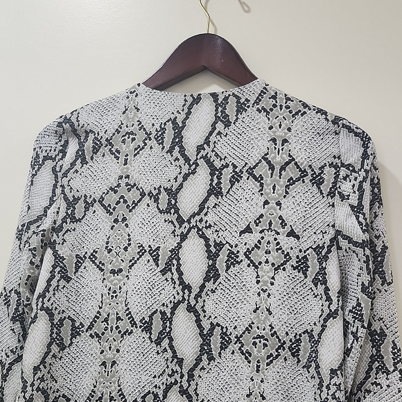 Snakeskin Print Olivaceous Black and White Dres Mini - Picture 6 of 11